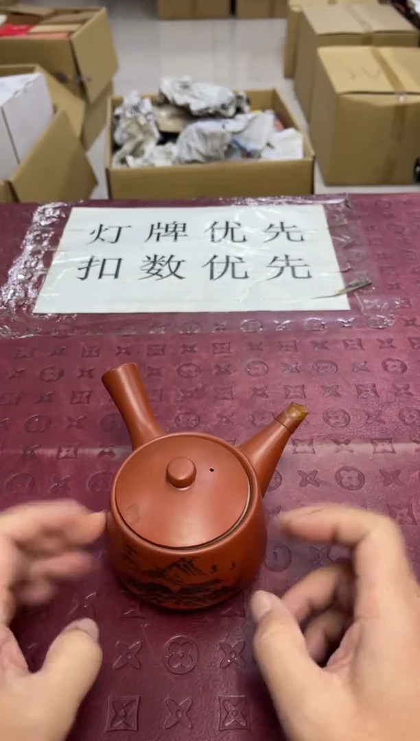 默认微瑕，no退no换，介意勿拍