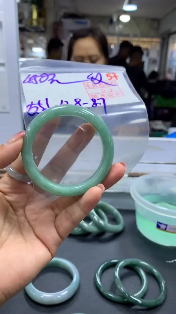 未镶嵌定制翡翠拍一发一  57
