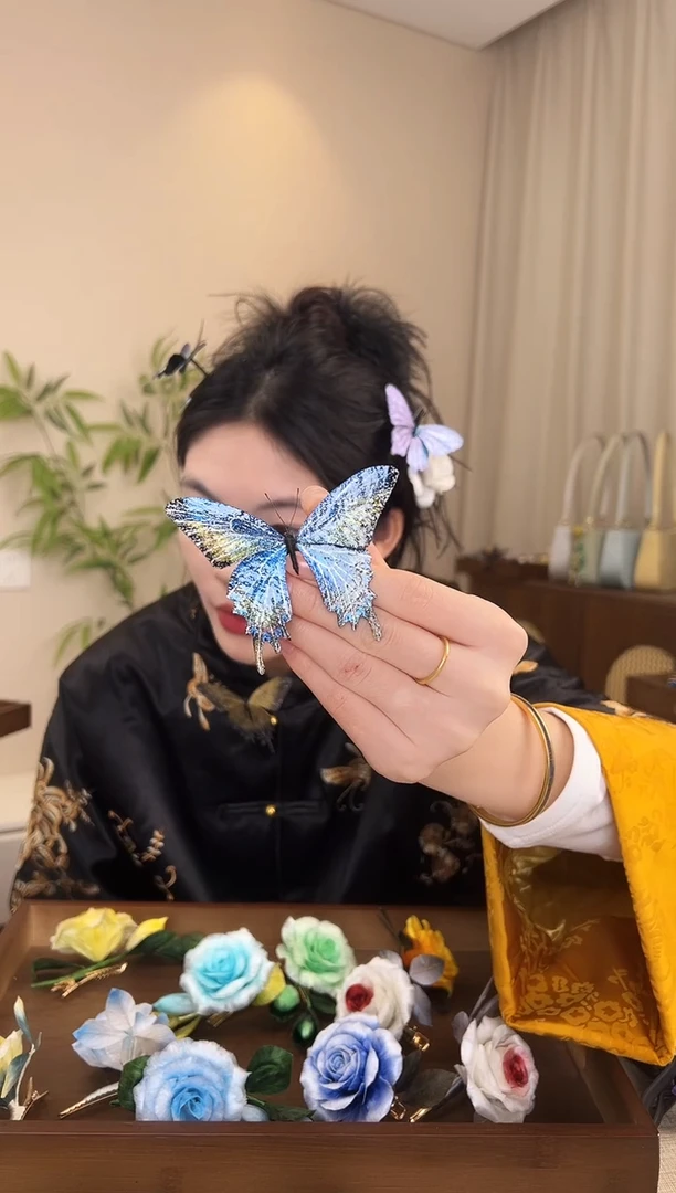 刺绣。****哈蓝色蝴蝶边夹