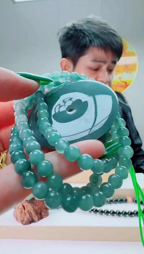 翡翠未镶嵌颈饰多样性随机发其一