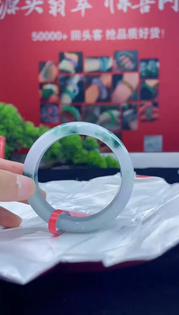 翡翠手镯未镶嵌手镯6