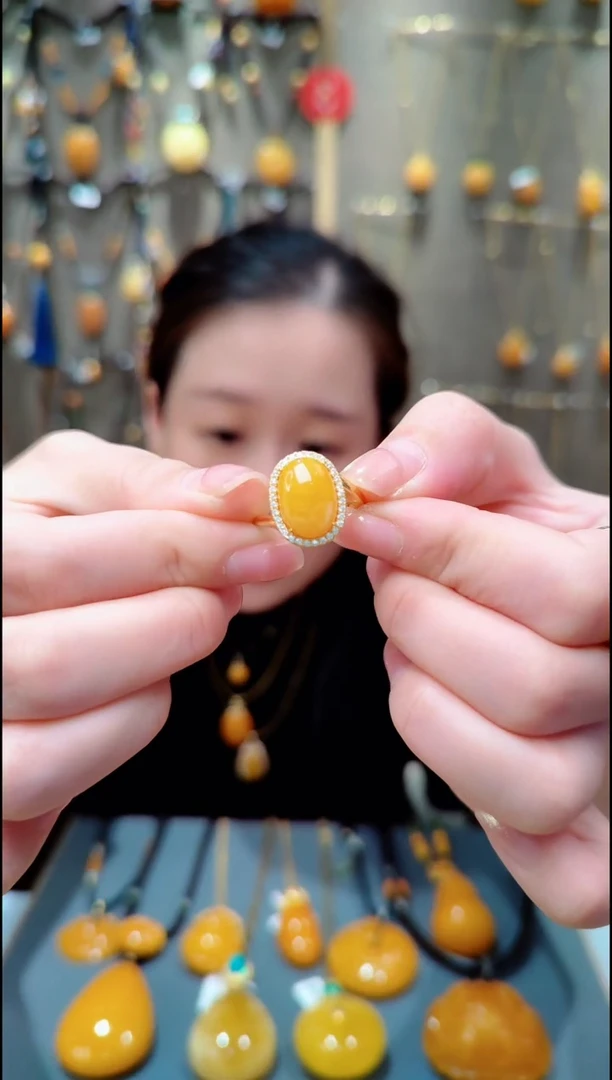 蜜蜡银S925镀金镶嵌珠宝奇石﹣F285蜜蜡戒指