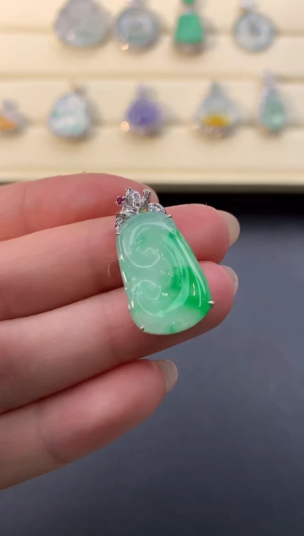 【闪购商品】翡翠颈饰未镶嵌D936