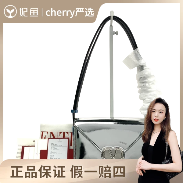 华伦天奴/包包/99新/市场价14000/19*6*12