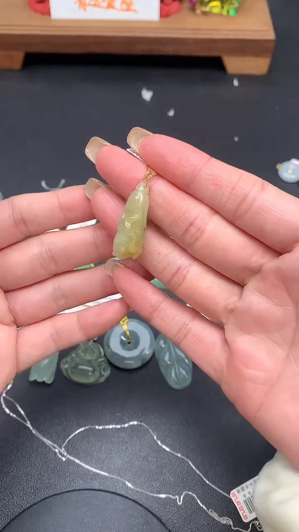 【闪购商品】翡翠吊坠(不含链)18K金镶嵌MS160239