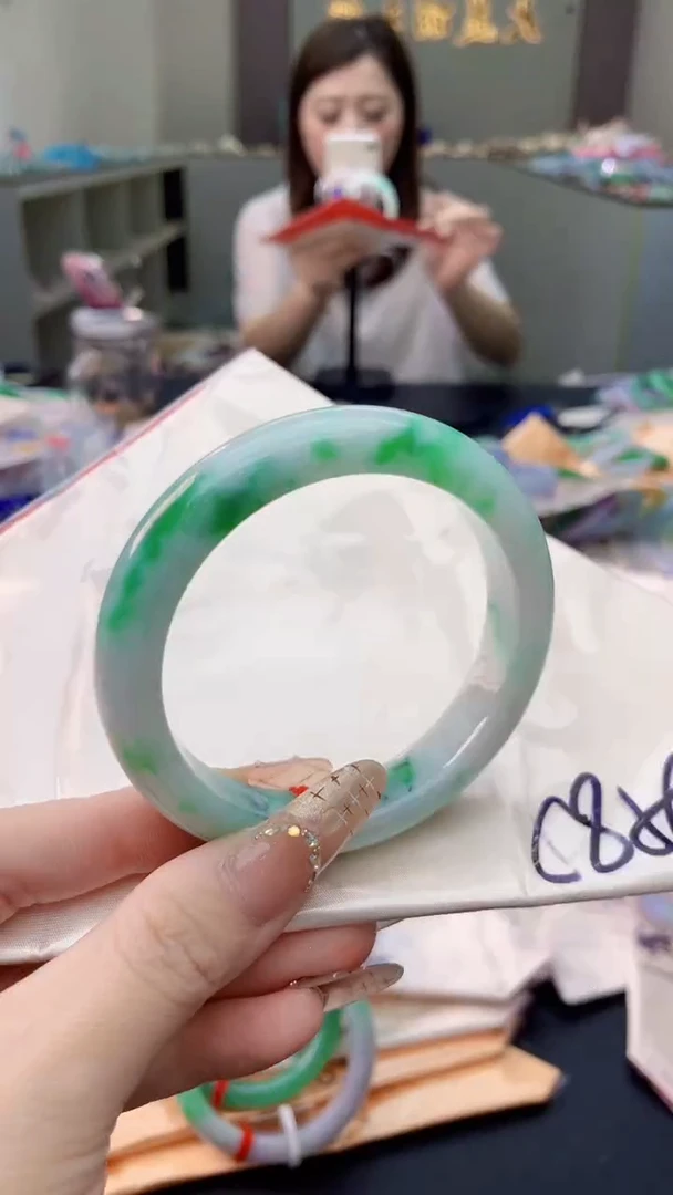 未镶嵌手镯翡翠0600833957