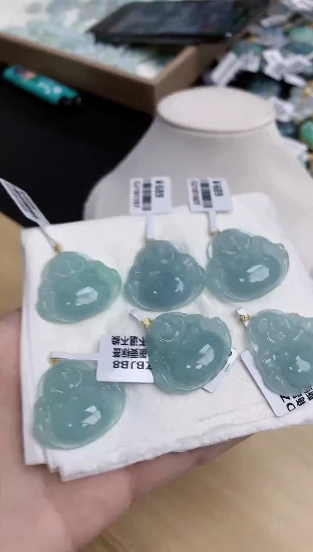 【闪购商品】翡翠颈饰18K金镶嵌多样性发其一