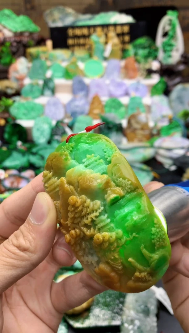 颈饰未镶嵌翡翠天然A货翡翠