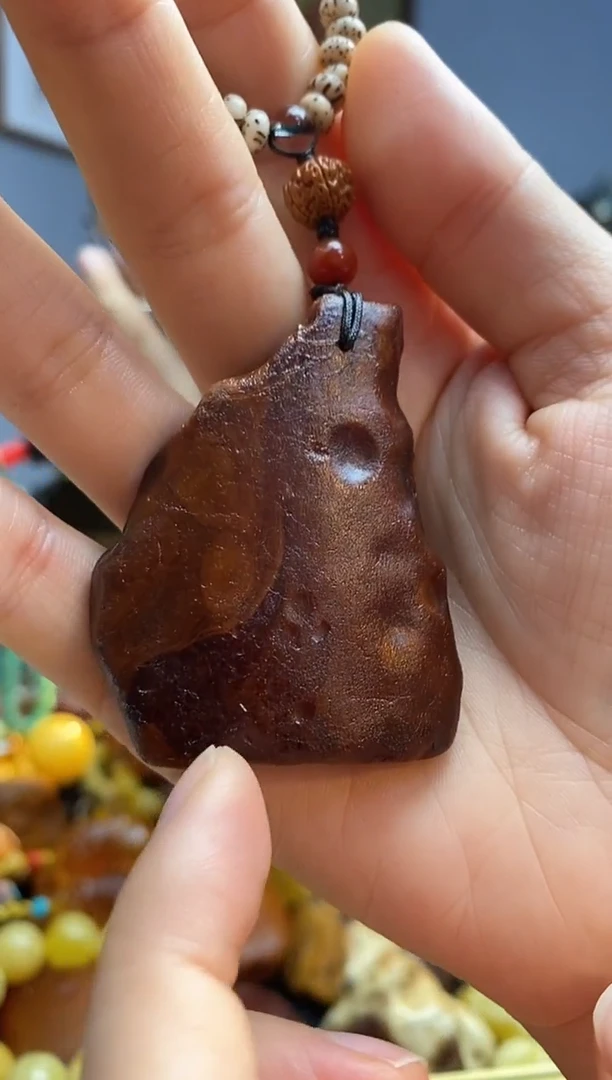 琥珀颈饰未镶嵌吊坠