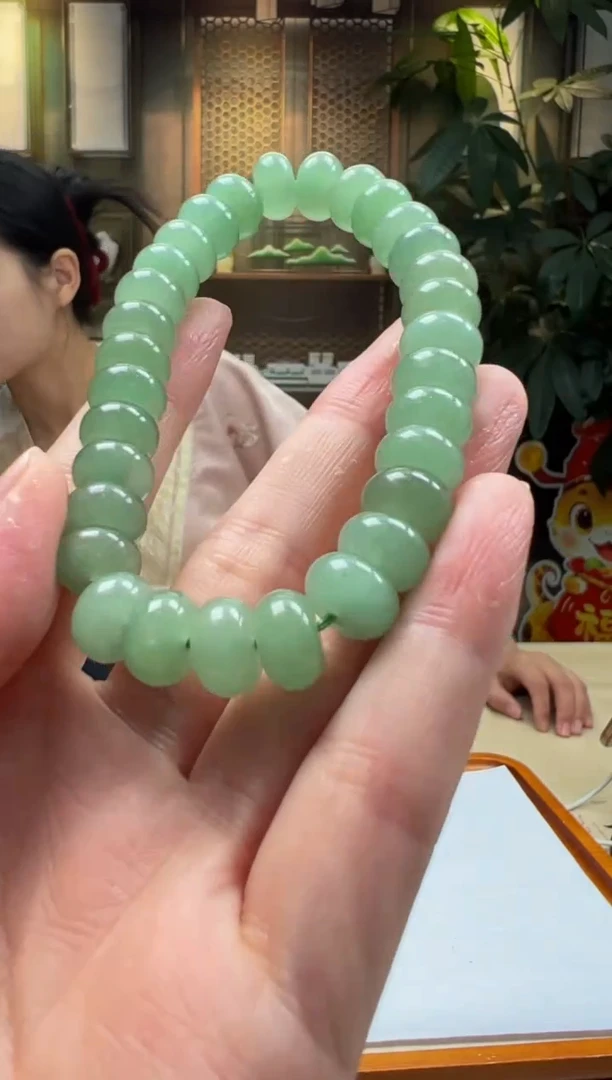 翡翠未镶嵌颈饰G2025-5-13-38