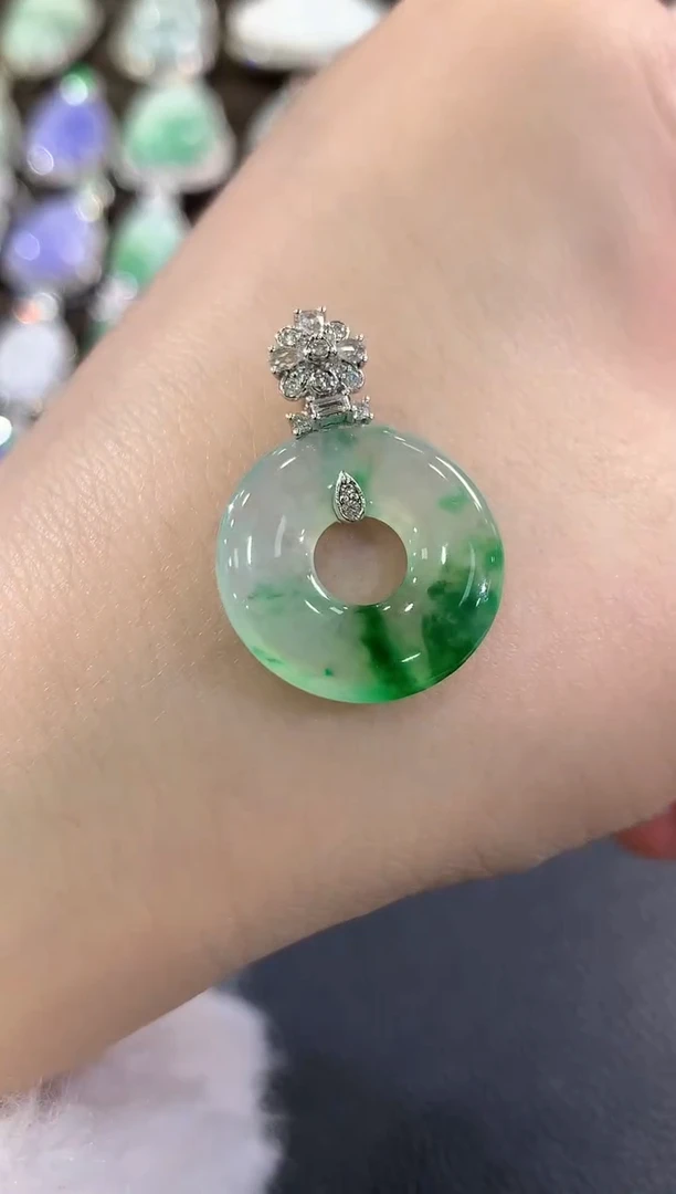 吊坠(不含链)18K金镶嵌翡翠s60