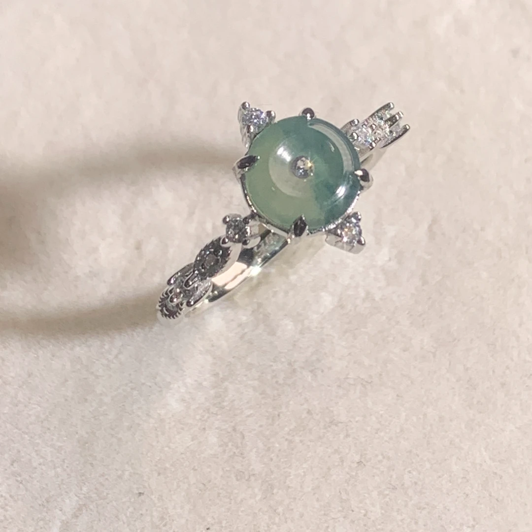 天然缅甸飘蓝花翡翠闭口设计款女戒通体国标银S925镶镀金女戒