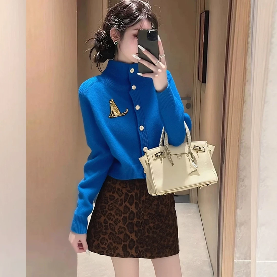 克莱因蓝色高领毛衣女冬季2025新款超好看针织开衫外套显白上衣女