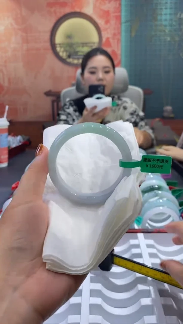 未镶嵌手镯翡翠多人000015667