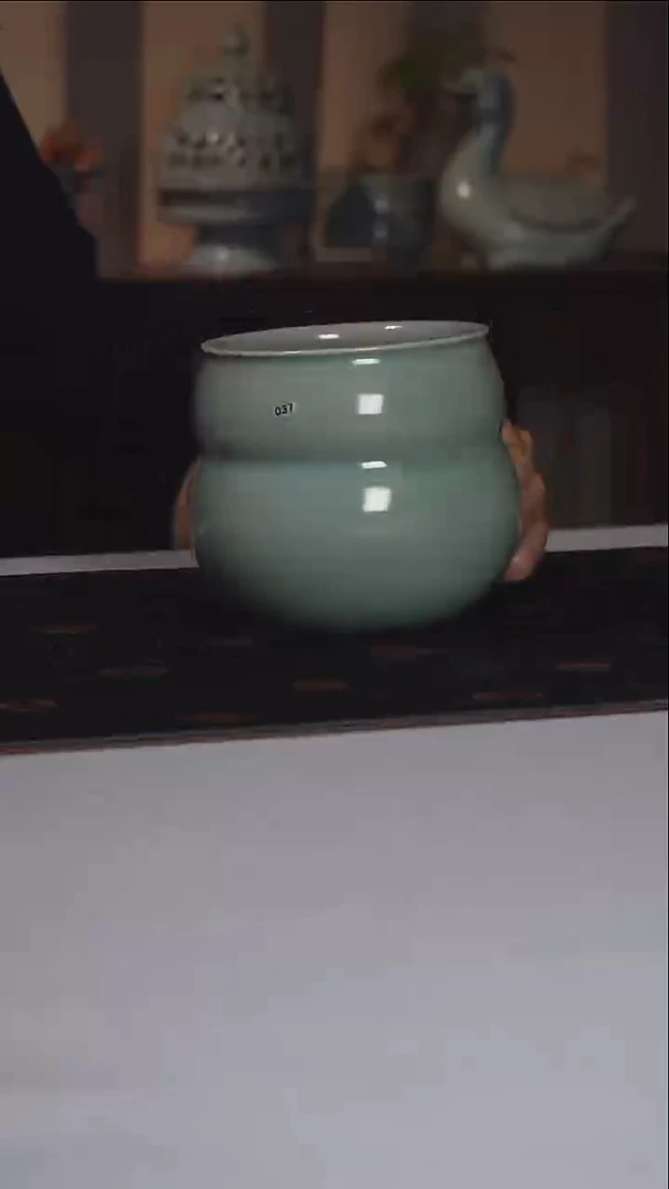 渣斗微瑕37号·····