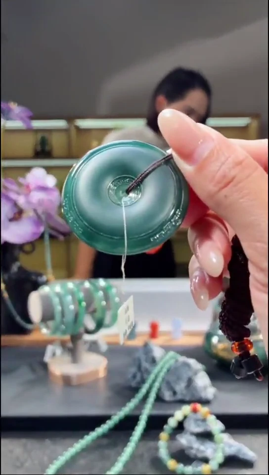 吊坠(不含链)未镶嵌翡翠平安扣