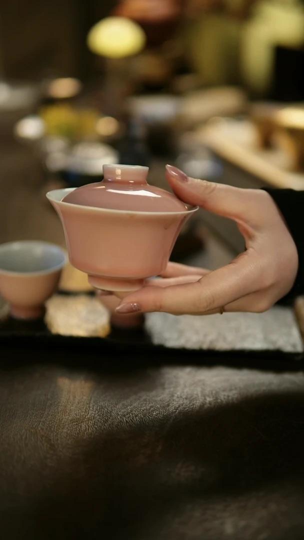 阿眠    定园粉釉盖碗