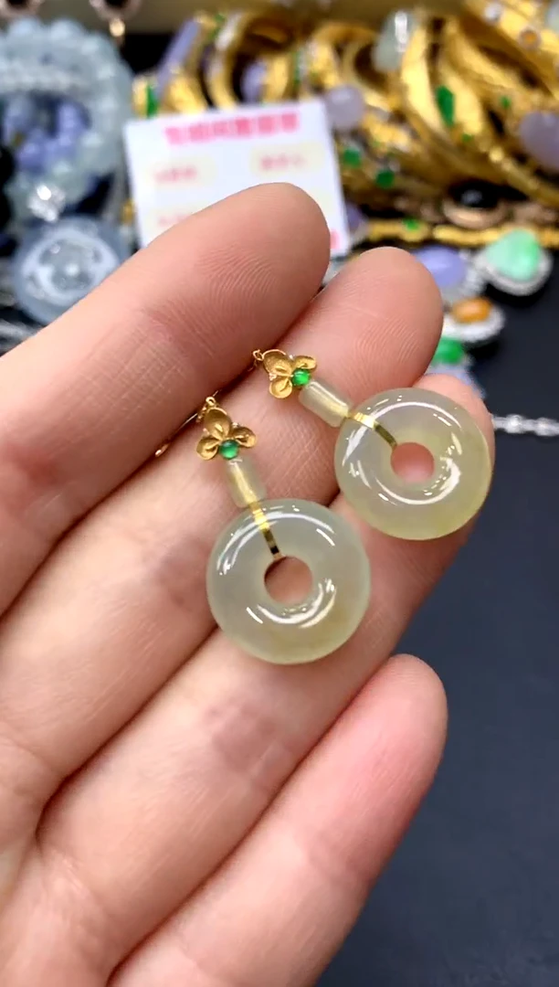 18K金镶嵌翡翠耳饰82-中国好珍宝