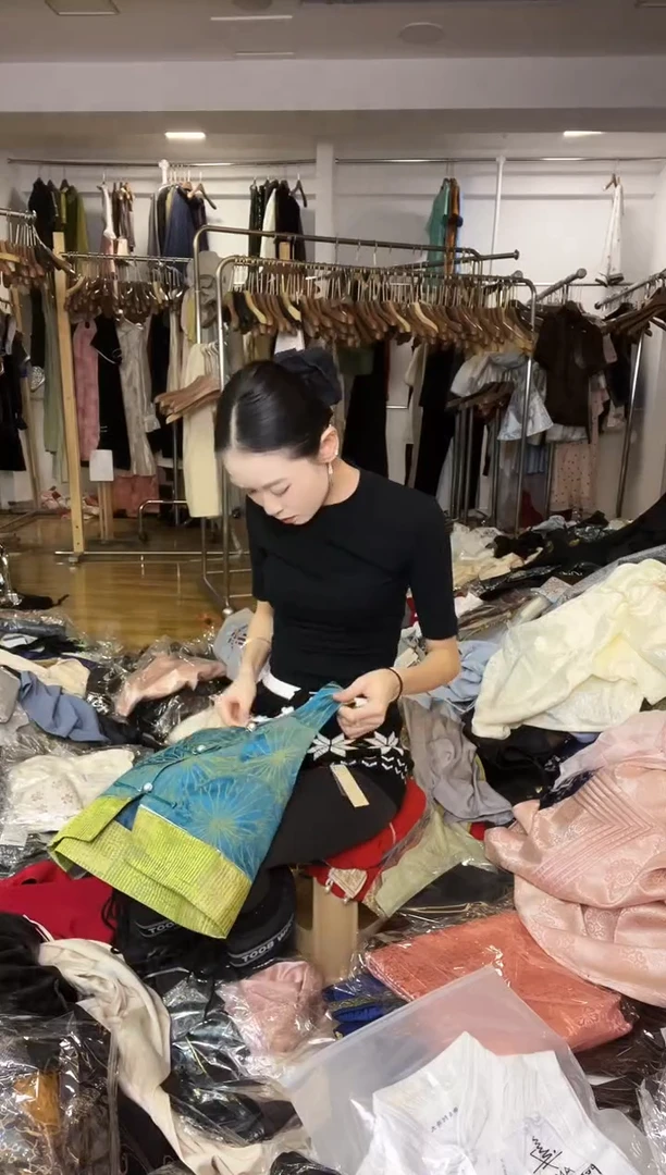 马甲       S码         95斤