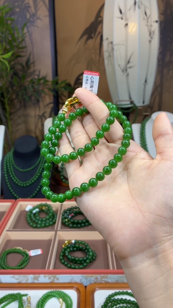 颈饰未镶嵌和田玉（碧玉）發*?8阳绿无矿高货锁骨链