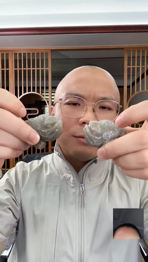 【闪购商品】和田玉未镶嵌手把且末迪克兰 金蟾 一对