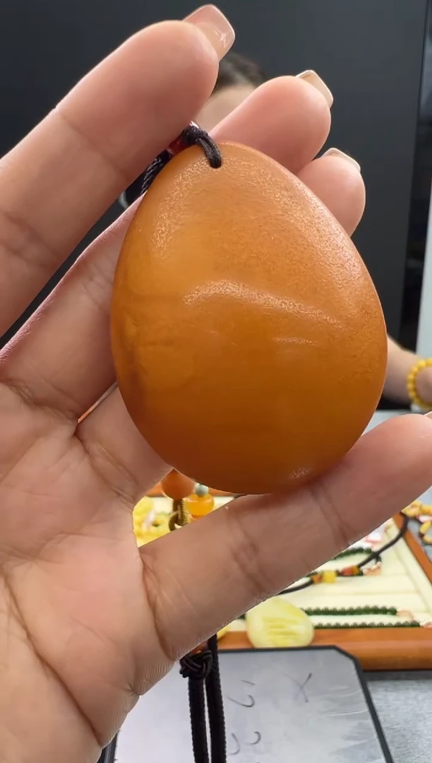 【闪购商品】未镶嵌琥珀颈饰18秒拍号