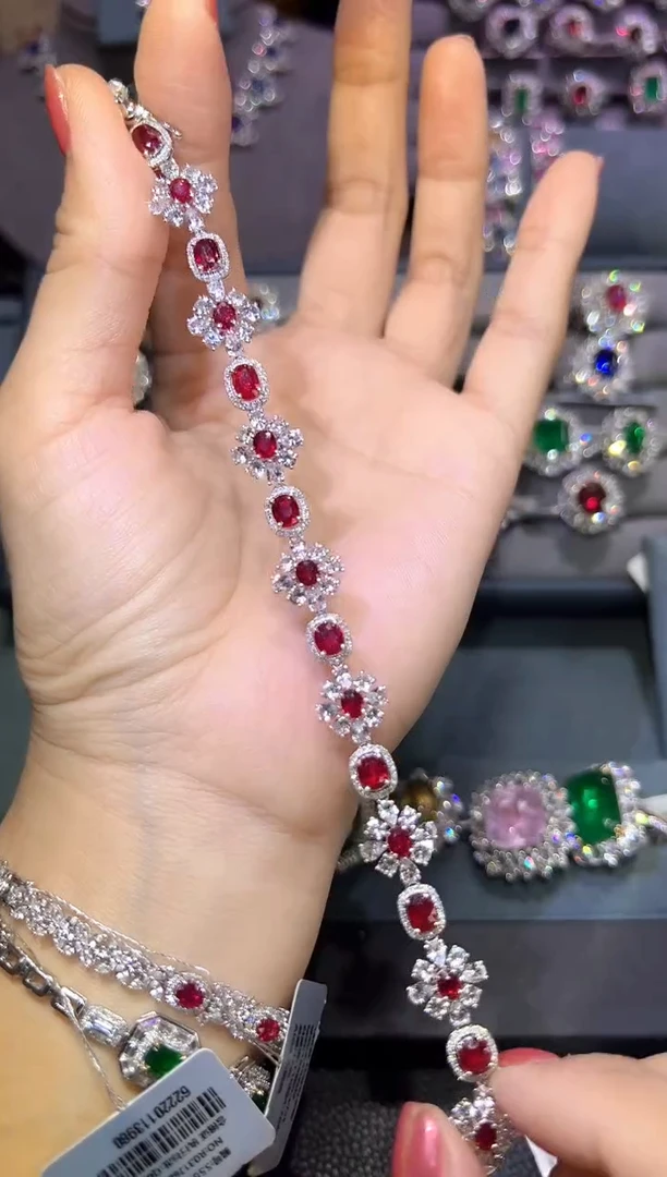 18K金镶嵌手链红宝石6.2ct/AIGS/无烧鸽血红