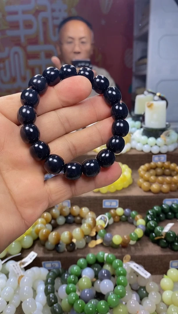 未镶嵌手链和田玉1