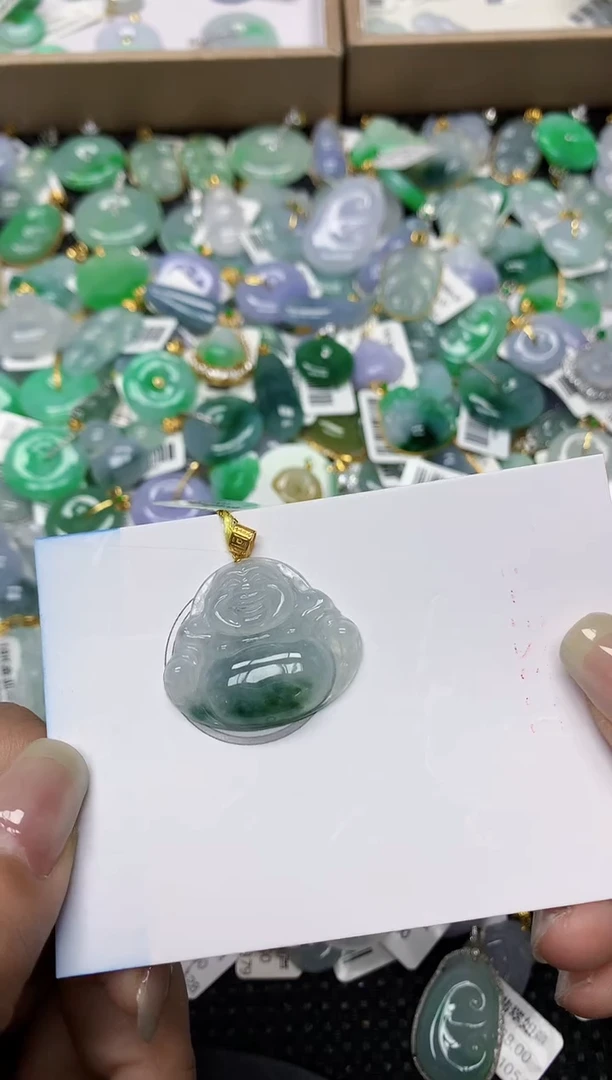 颈饰18K金镶嵌翡翠111111111111