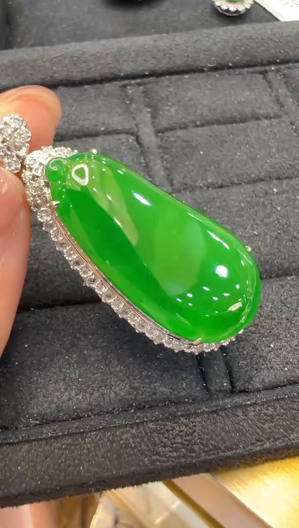 翡翠18K金镶嵌吊坠(不含链)多样性团购发一件