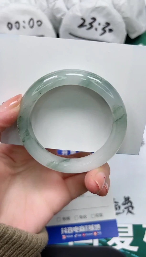 【闪购商品】石英质玉手镯未镶嵌K261-51