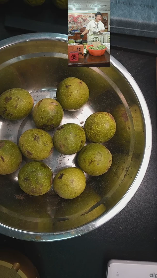 文玩核桃把件青皮小果盘山10个（售出不退不换）