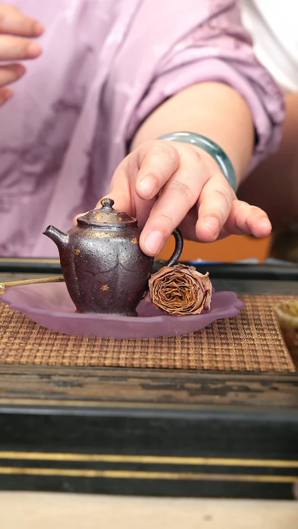 紫砂壶GFY46宜兴紫砂《紫檀·高莲》