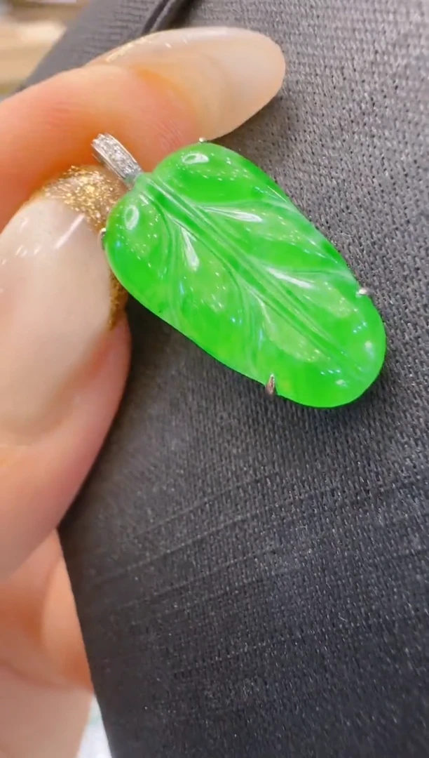 翡翠18K金镶嵌吊坠(不含链)多样性团购发一件