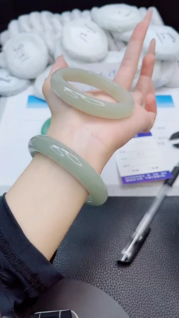 石英质玉手镯未镶嵌237-55.5