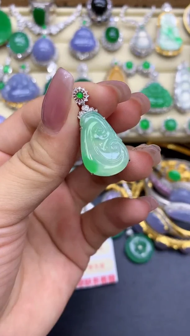 颈饰18K金镶嵌翡翠196-中国好珍宝