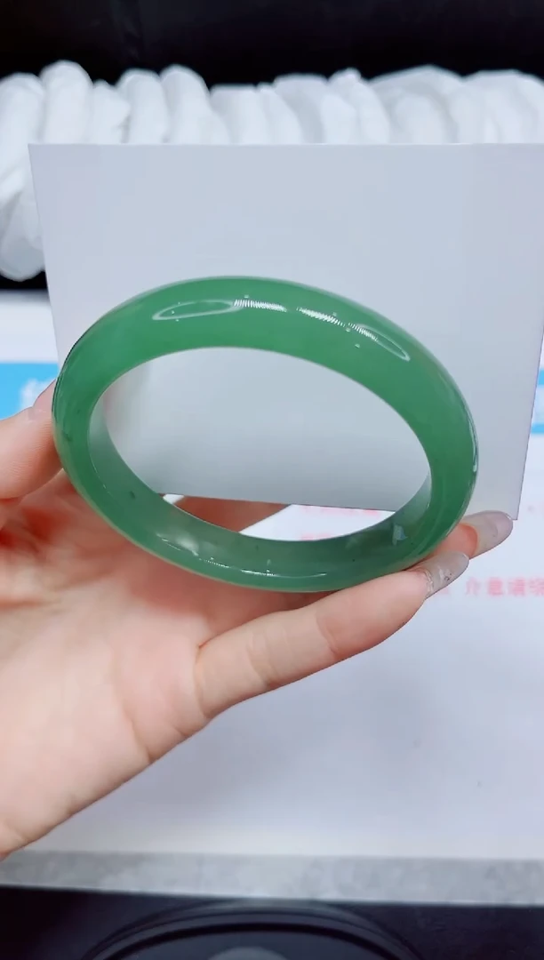 石英质玉手镯未镶嵌237.