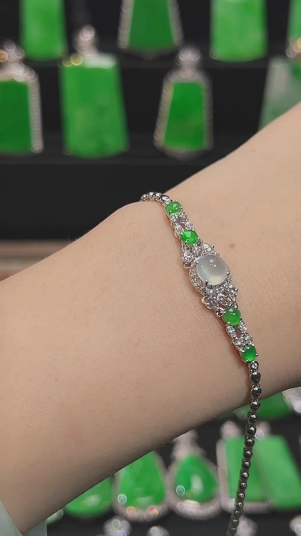 翡翠18K金镶嵌吊坠(不含链)吊坠