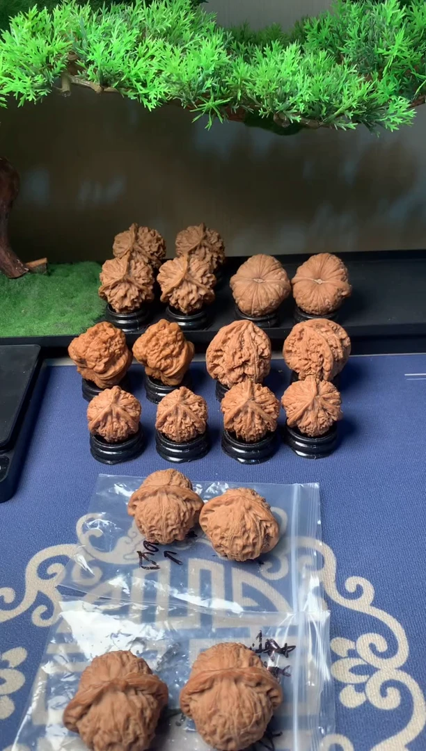 【闪购商品】文玩核桃吊坠41宫灯