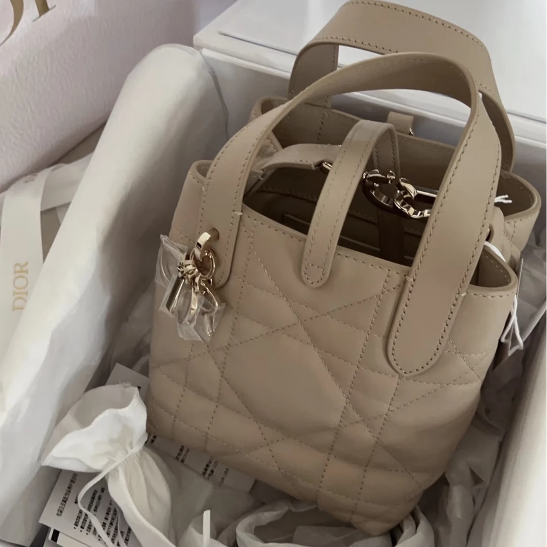 未使用 DIOR/迪奥 7姐专场/奶茶色竖版toujours托特包 土著