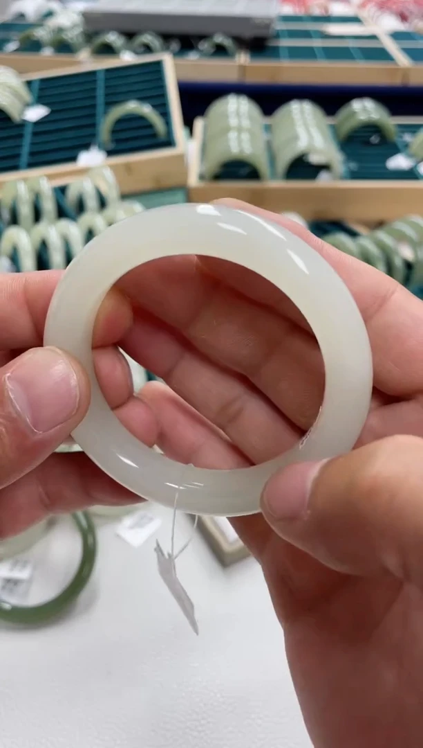 未镶嵌手镯和田玉萌*哒和田玉手镯27009