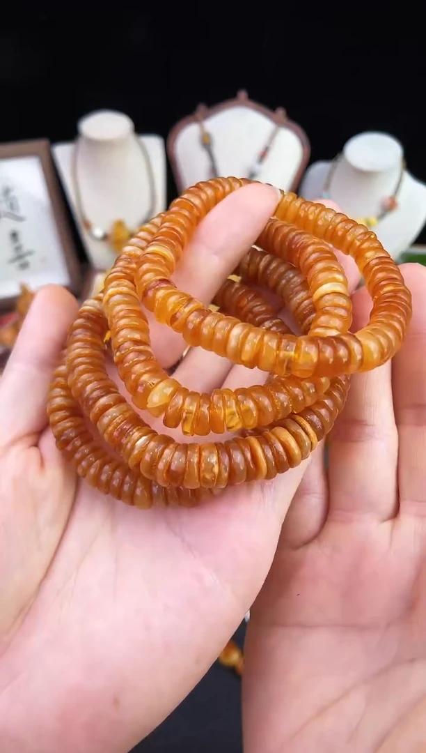 琥珀未镶嵌珠宝奇石多样性发其一