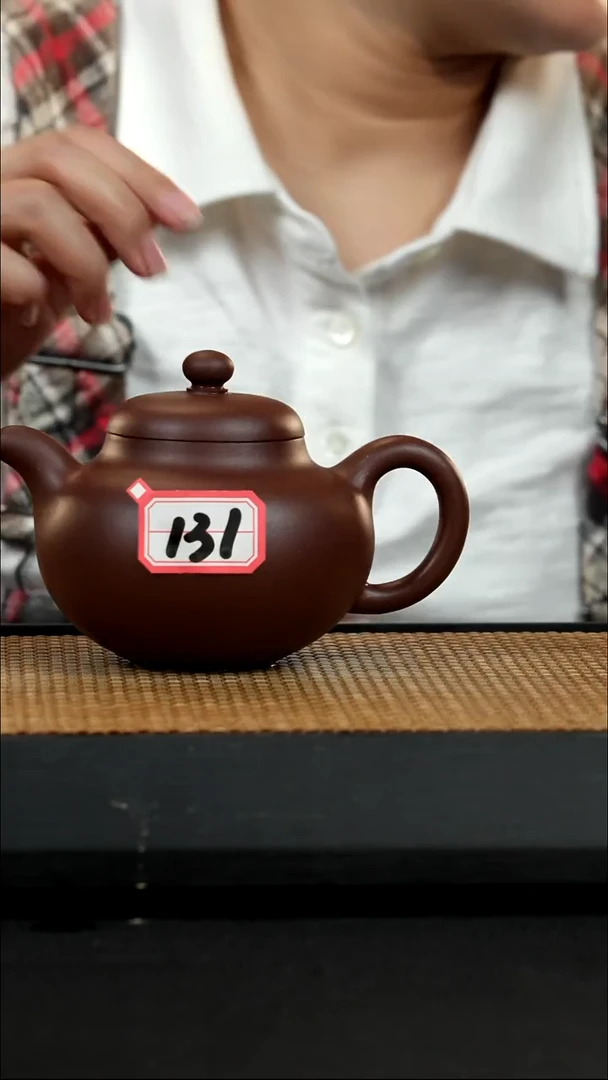 宜兴紫砂壶壶131