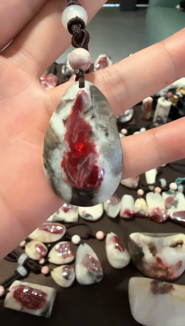 天然辰砂大晶砂随行吊坠