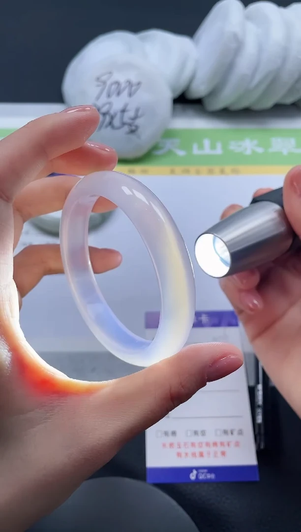 【闪购商品】石英质玉手镯未镶嵌A106-56+