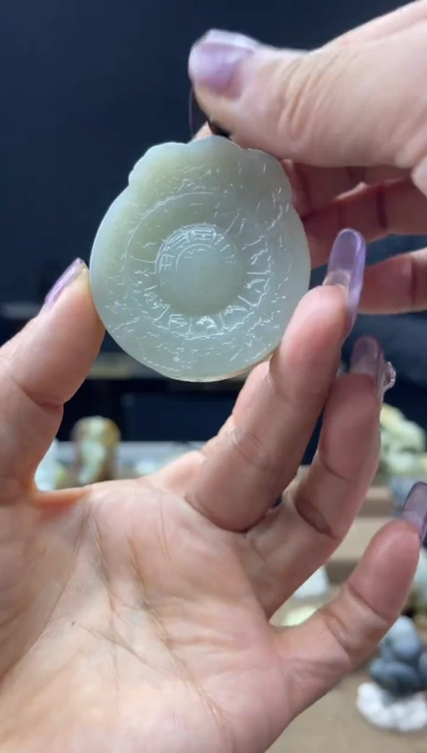 颈饰未镶嵌和田玉1