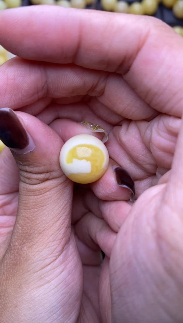 裸石琥珀未镶嵌大小姐珠宝166