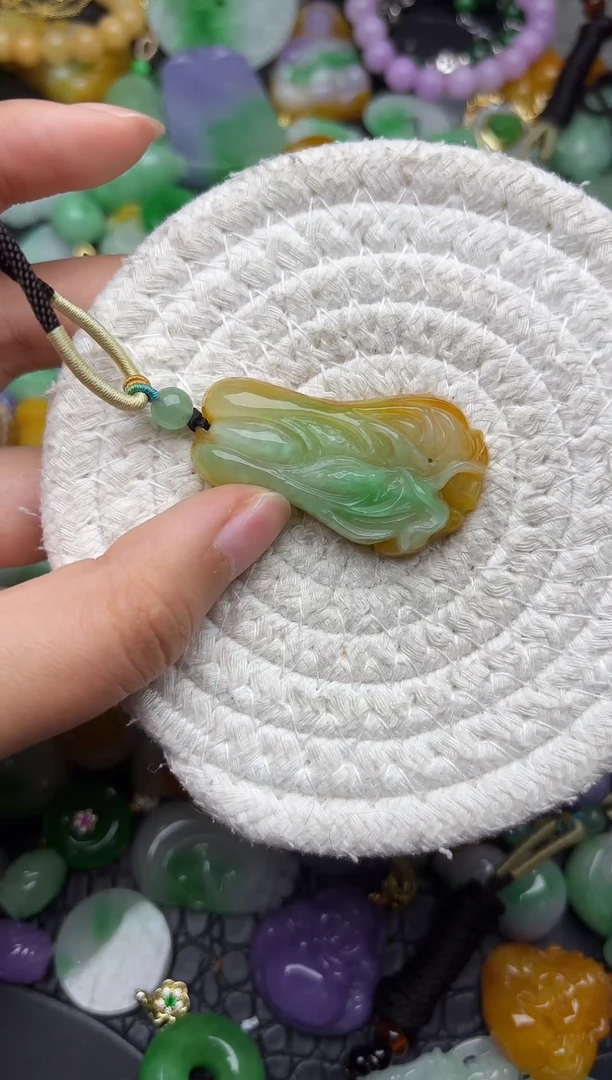 颈饰未镶嵌翡翠缅甸翡翠吊坠