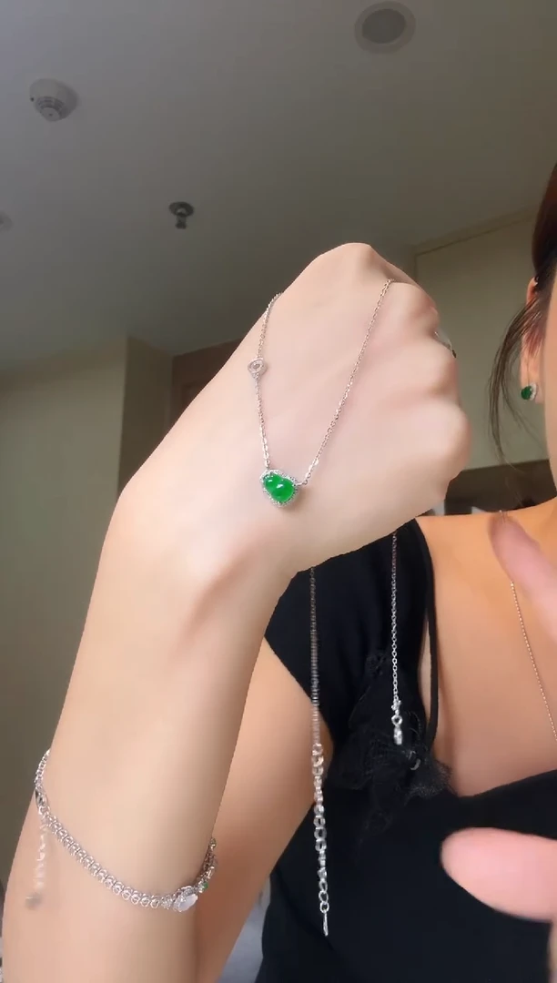 套链银S925镶嵌翡翠天然翡翠吊坠