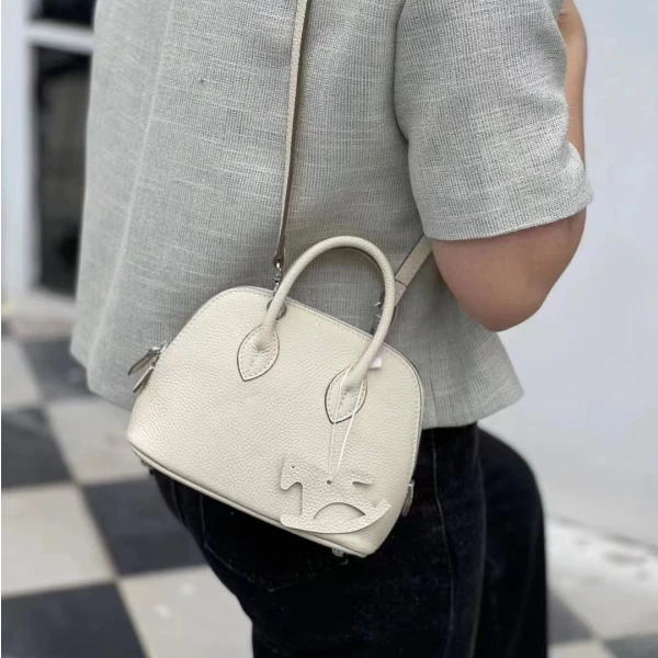 【依琳定制】女士潮流时尚经典气质手拎单肩包J-S6006-奶昔白